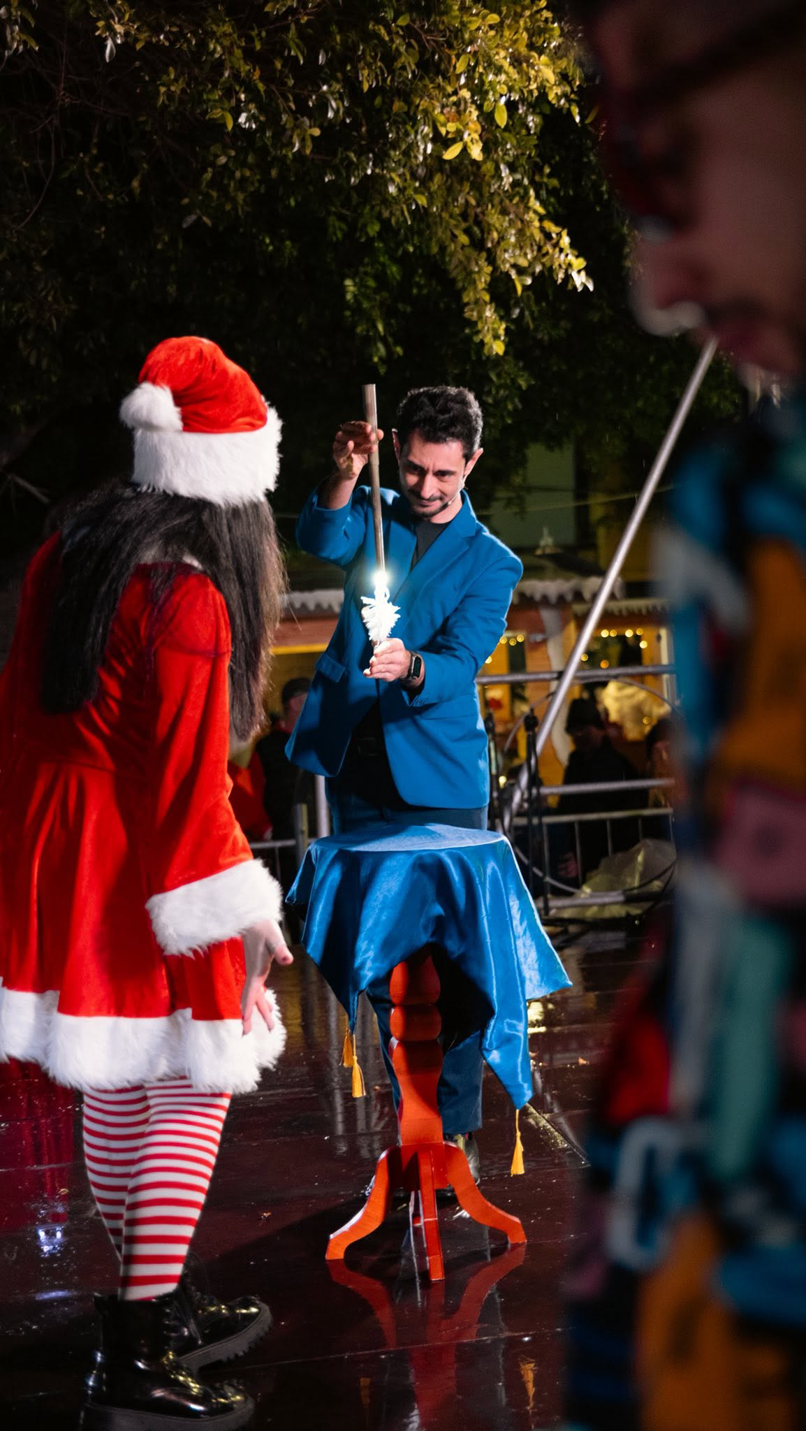 Mago Cristian durante uno spettacolo di magia per bambini a Messina